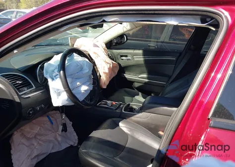 2019 Chrysler 300 Touring из США, поврежденный, VIN 2C3CCAAG6KH590729